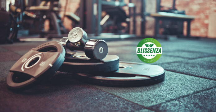 Pesas en el piso del gimnasio