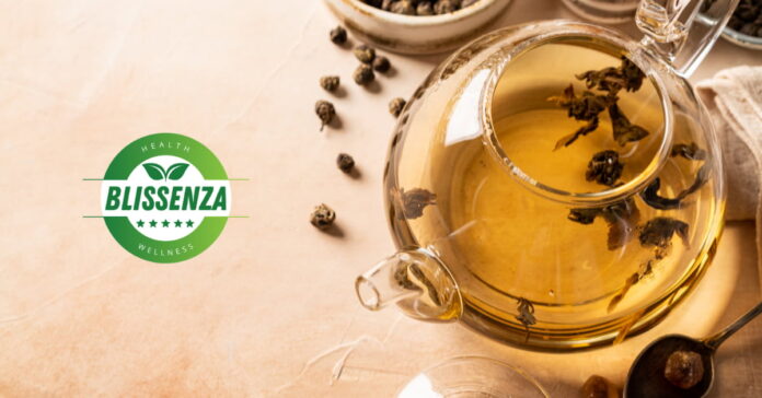 tetera de vidrio con té oolong